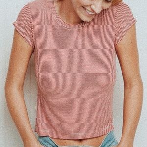 BRANDY MELVILLE 🌼 striped red tee